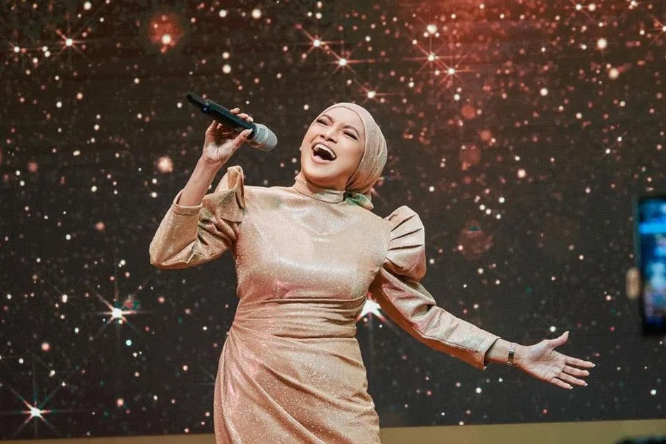 ALUN SUARA: Baik yang mendayu-dayu atau yang melantun tinggi, suara yang dilagukan boleh menjadi halwa telinga.