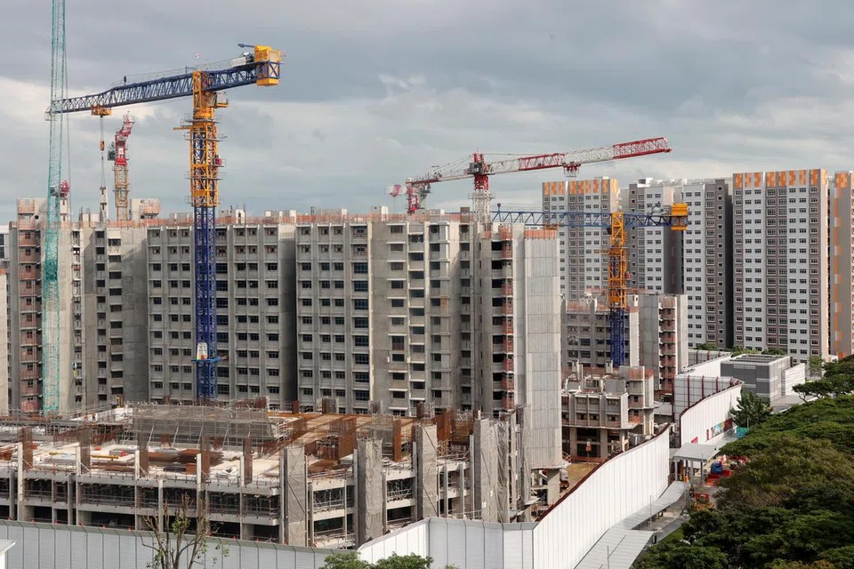 Tapak pembinaan flat Bina Ikut Tempahan (BTO) di Macpherson Weave, yang akan siap pada Mac 2026.