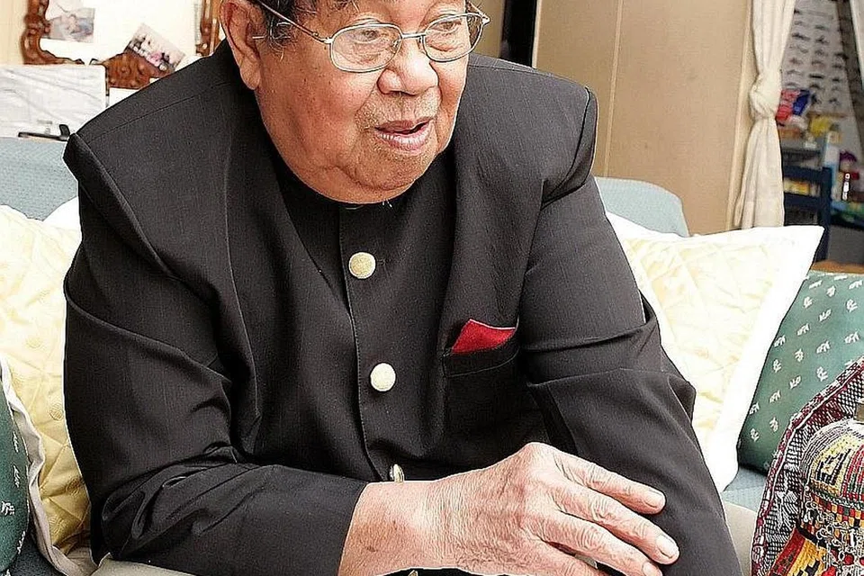 USTAZ EMBEK ALI: Semasa hayatnya Allahyarham gigih membanteras ajaran yang menyimpang, maka lahirlah buku Noktah Hitam. 