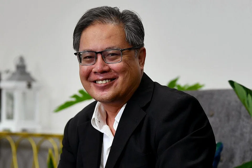 ENCIK AHMAD NIZAM ABBAS 