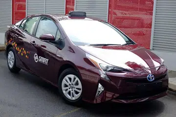 Kumpulan pertama sebanyak 300 teksi elektrik akan tiba di Singapura mulai Julai, kata SMRT. 