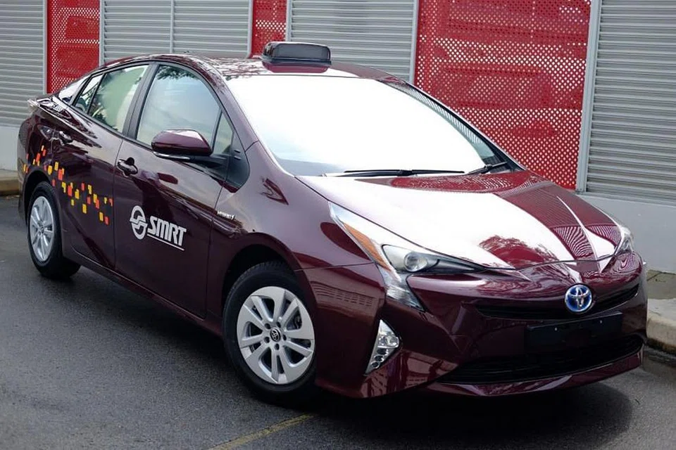 Kumpulan pertama sebanyak 300 teksi elektrik akan tiba di Singapura mulai Julai, kata SMRT. 