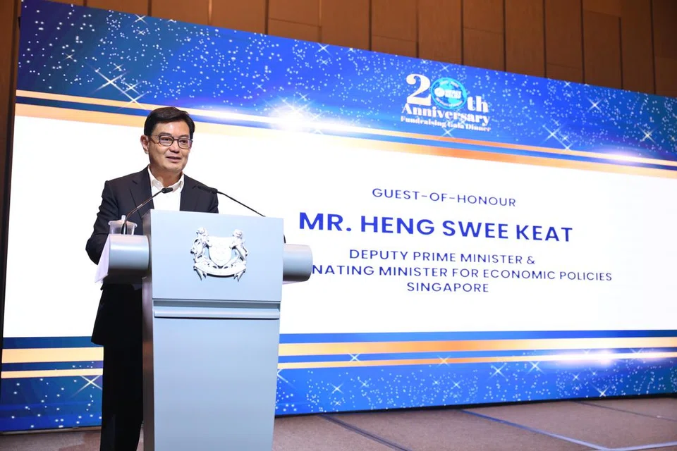 ENCIK HENG SWEE KEAT: Sanjungi sumbangan Mercy Relief.