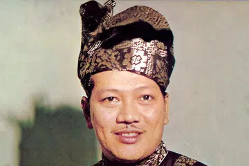 ALLAHYARHAM TAN SRI P. RAMLEE: Ikon seni yang banyak memberi sumbangan dalam industri filem dan muzik Melayu. - Foto-foto fail, NSTP, THE STRAITS TIMES, SINAR HARIAN