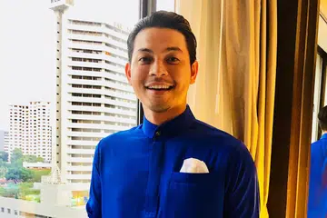 SABAR MENANTI DAN MENGHARUNGI: Sebagai anak seni, Izzue Islam akur kesabaran itu adalah faktor jaya khususnya apabila berdepan dengan tohmahan atau ketika lama menunggu di set penggambaran. - Foto BH oleh HARYANI ISMAIL