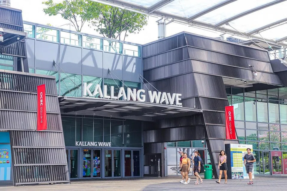 PROGRAM GANJARAN: CapitaLand akan memperkenalkan program ganjaran membeli-belah CapitaStar dan eCapitaVoucher di Kallang Wave Mall.