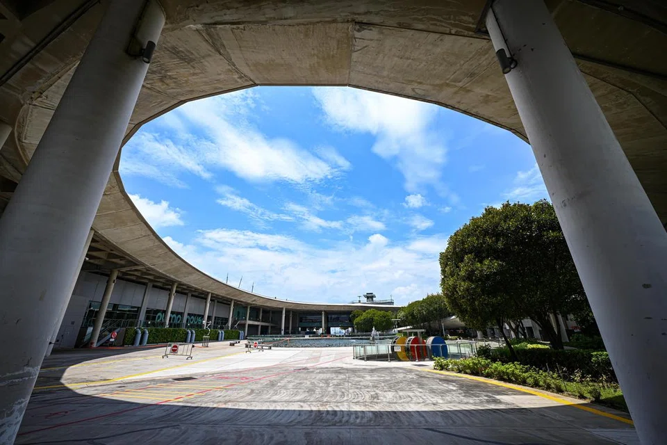MENJAGA BEKALAN AIR: Bendungan Marina merupakan lambang kejayaan Singapura dalam menguruskan bekalan airnya. Ia juga memaparkan visi mendiang Lee Kuan Yew dalam memastikan bekalan air Singapura terus terpelihara.