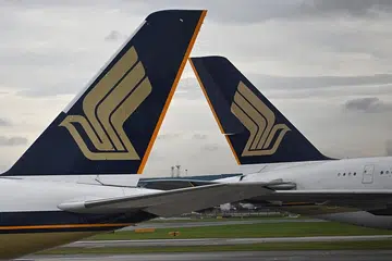 MASALAH TEKNIKAL: Penerbangan SIA yang meninggalkan Paris pada 11.20 malam Khamis dan sepatutnya tiba di Singapura pada 5.30 petang tadi telah dilencongkan ke Azerbaijan selepas ia mengalami masalah teknikal.