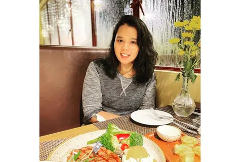 DERMA SUMSUM TULANG: Cik Diana, yang menderma sumsum tulangnya empat tahun lalu, berkata prosesnya agak serupa dengan menderma darah. - Foto ihsan DIANA ADNAN