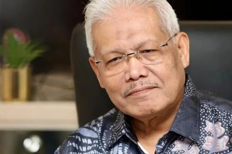 Ketua Pembangkang Malaysia, Datuk Seri Hamzah Zainudin, mahu gabung dua blok politik