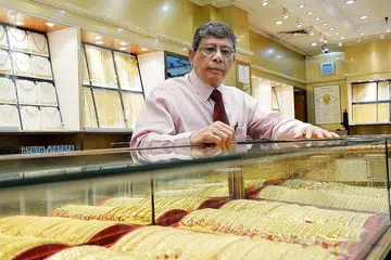 OPTIMISTIK: Encik Mohamed Salleh Marican yakin perniagaannya kini lebih mantap mengatasi cabaran ekonomi muram. - Foto ZAINAL YAHYA