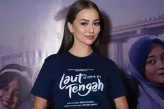 Pelakon dan peragawati Malaysia Anna Jobling tampil dalam dua filem Indonesia ‘Lembayung’ dan ‘Laut Tengah’ yang akan ditayangkan pada 2024.