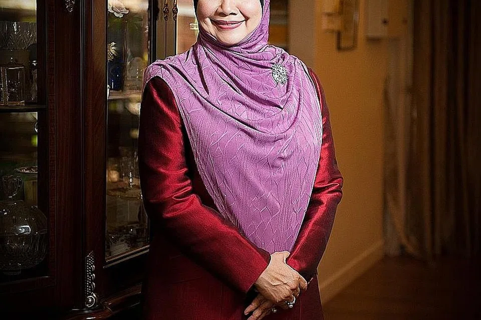 PAKAR MOTIVASI: Professor Dr Muhaya Mohamad akan berkongsi petua keibubapaan dalam Seminar Keibubapaan: Membina Keluarga Berkekalan, pada 16 September ini di Hotel Holiday Inn Singapore. - Foto ihsan DATUK PROFESSOR DR MUHAYA MOHAMAD