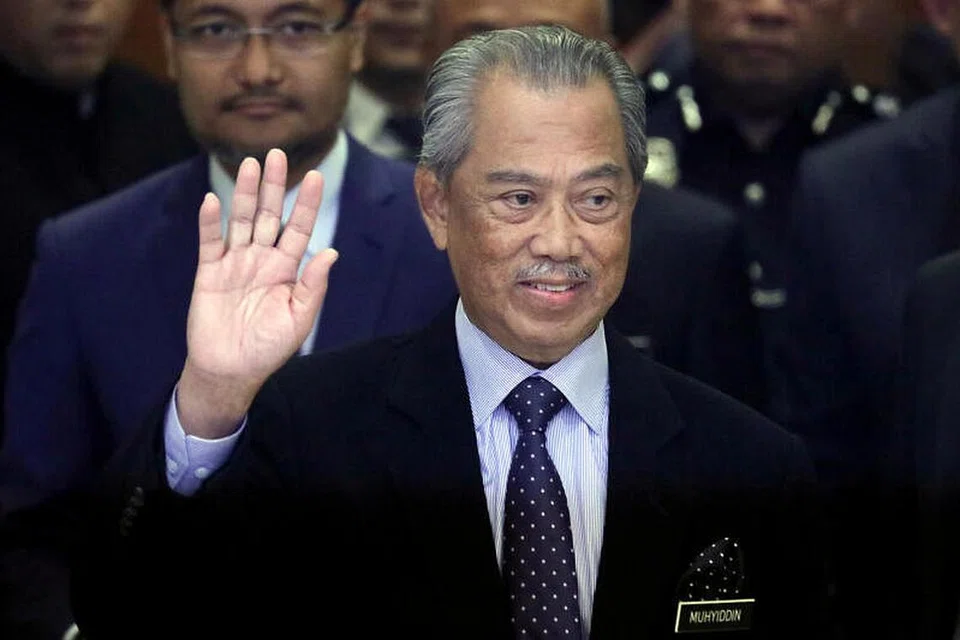 Perdana Menteri Malaysia, Tan Sri Muhyiddin Yassin, menyerahkan kepada Yang di-Pertuan Agong untuk membuat keputusan berhubung dakwaan Datuk Seri Anwar Ibrahim mempunyai sokongan majoriti Ahli Parlimen.