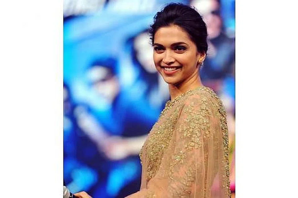 INGIN LUAS PENGALAMAN: Deepika Padukone melahirkan hasrat dan kesediaan untuk bekerjasama dengan para pengarah filem Perancis dan Iran. - Foto AFP