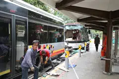 Pasukan bertindak yang terdiri daripada wakil pelbagai agensi pemerintah, Kesatuan Pekerja Pengangkutan Kebangsaan (NTWU), kesemua pengendali perkhidmatan bas awam dan Majlis Keselamatan Jalan Raya Singapura, mahu menamatkan semakan pada awal 2025, kata Menteri Pengangkutan, Encik Chee Hong Tat, pada 1 Julai.