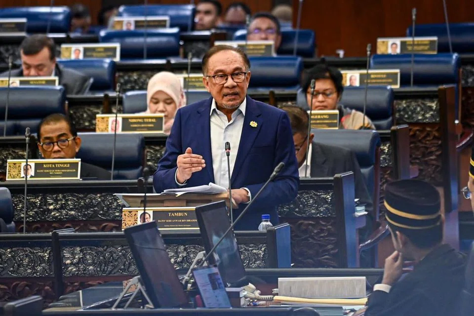Perdana Menteri Malaysia merangkap Menteri Kewangan, Datuk Seri Anwar Ibrahim di sidang Dewan Rakyat pada 25 Jun.