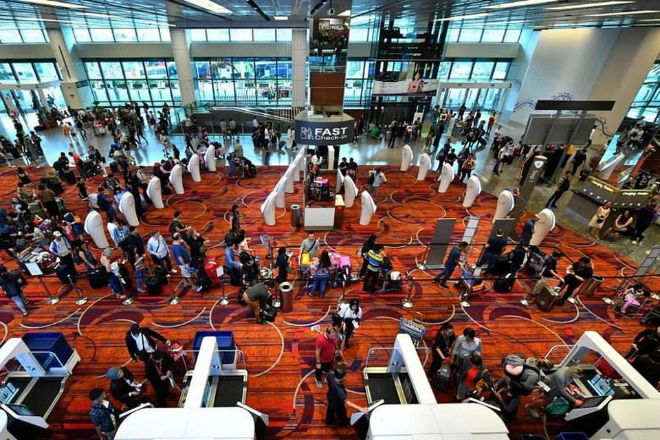 JUMLAH REKOD: Lapangan Terbang Changi mencatat jumlah rekod penumpang, penerbangan dan kargo pada 2017.