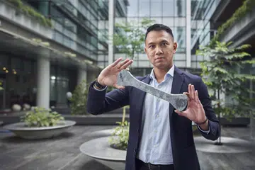 CETUS IDEA BARU: Salah satu projek Dr.-Ing. Ali Aryo Bawono berusaha menghasilkan konkrit yang 300 hingga 500 kali ganda lebih kuat daripada konkrit konvensional.