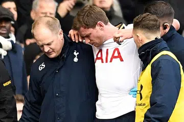 KECEDERAAN SERIUS: Tottenham akan kehilangan khidmat Vertoghen (berjersi putih) untuk jangka masa yang panjang selepas pemain itu mengalami kecederaan pada ligamen buku lalinya. - Foto REUTERS