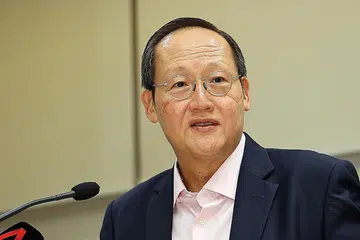 - Menteri Tenaga Manusia, Dr Tan See Leng.