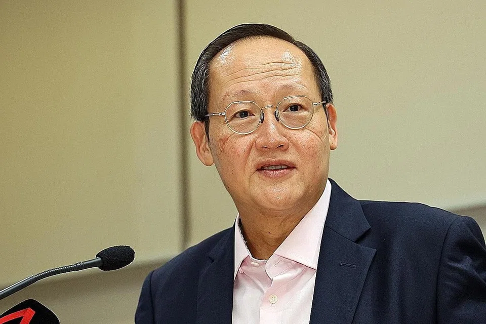 - Menteri Tenaga Manusia, Dr Tan See Leng.