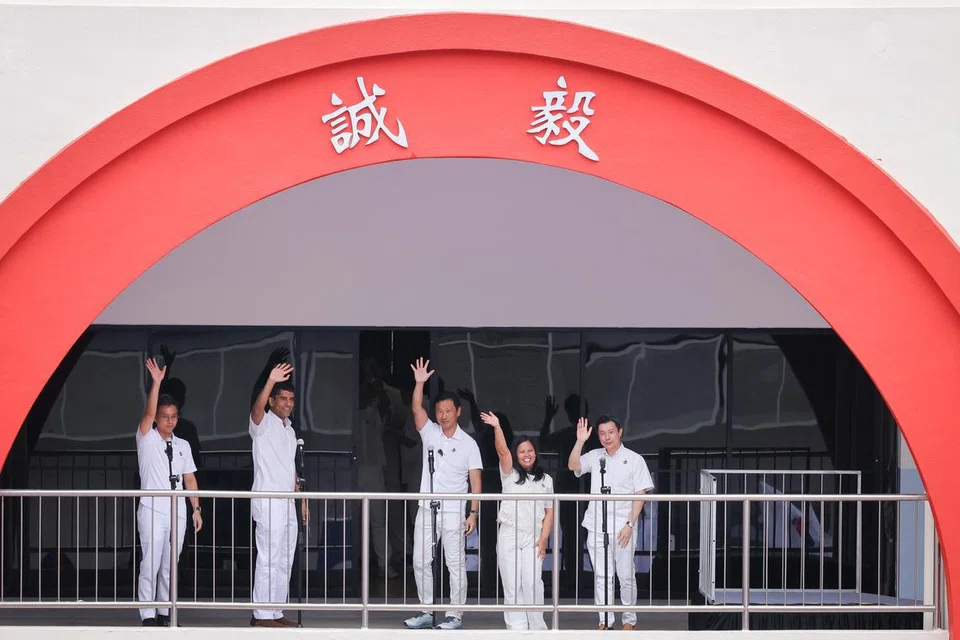 Encik Ong Ye Kung, Encik Ng Shi Xuan,  Encik Vikram Nair, Cik Mariam Jaafar, Encik Gabriel Lam.