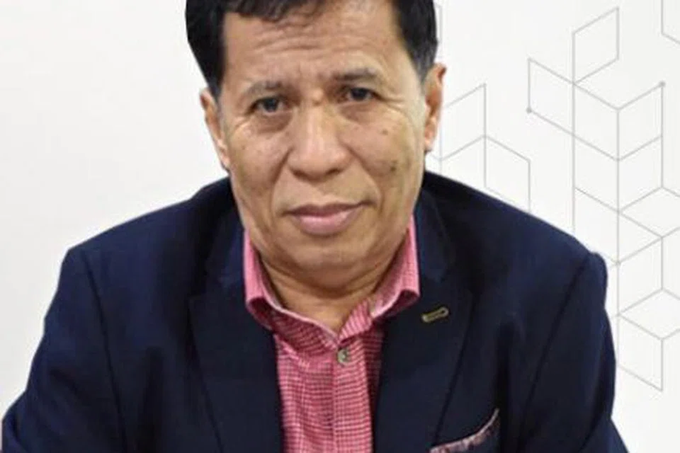 DENGAR KELUHAN: Presiden Gabungan Persatuan Peniaga dan Penjaja Kecil Melayu Malaysia, Datuk Mohamad Abdullah.