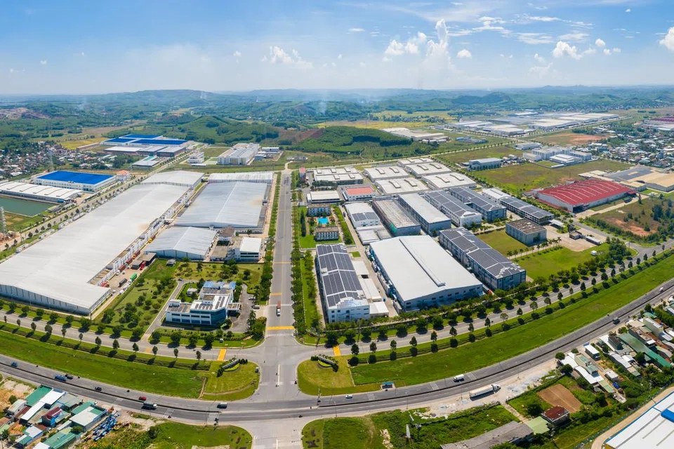TAMAN PERINDUSTRIAN: Antara 13 taman perindustrian yang sudah dibina termasuk Taman Perindustrian Vietnam-Singapura (VSIP) Quang Ngai di Tengah Vietnam. VSIP kelima ini dibina sekitar 10 tahun lalu.  