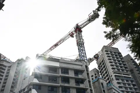 Dalam satu kenyataan Lembaga Perumahan dan Pembangunan (HDB) pada 4 Oktober, lebih 1,900 flat tersebut akan ditawarkan dalam 10 daripada 15 projek Bina Ikut Tempahan (BTO) yang akan dilancarkan.