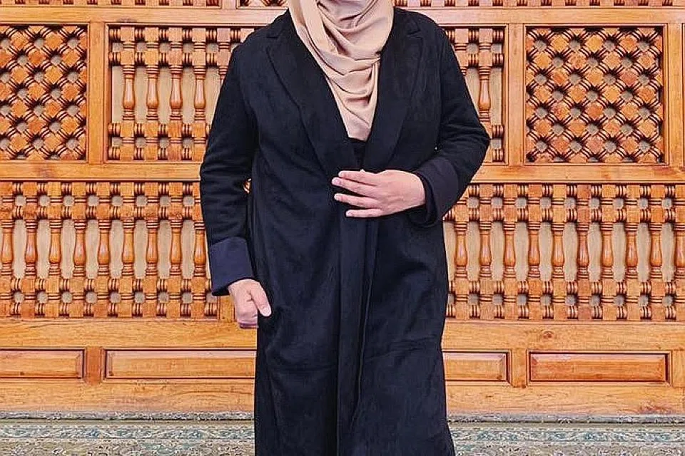 DIJADIKAN CONTOH: Usahawan dan pereka fesyen, Fatimah Mohsin, telah meluaskan perniagaan daripada perkhidmatan jurusolek dan reka fesyen, kepada perniagaan runcit perabot rumah, Propupstore. - Foto FATIMAH MOHSIN/FACEBOOK
