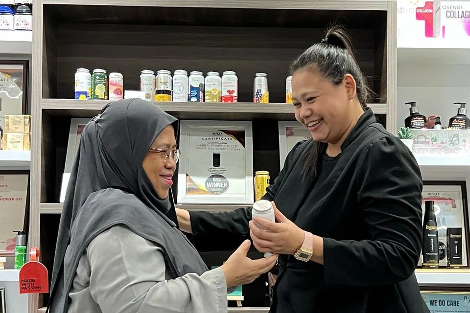 Pengguna Herbal Pharm digalakkan mengambil makanan tambahan sesuai, yang dapat memberi rangsangan tenaga semula jadi, serta memastikan kecergasan sepanjang  berpuasa.