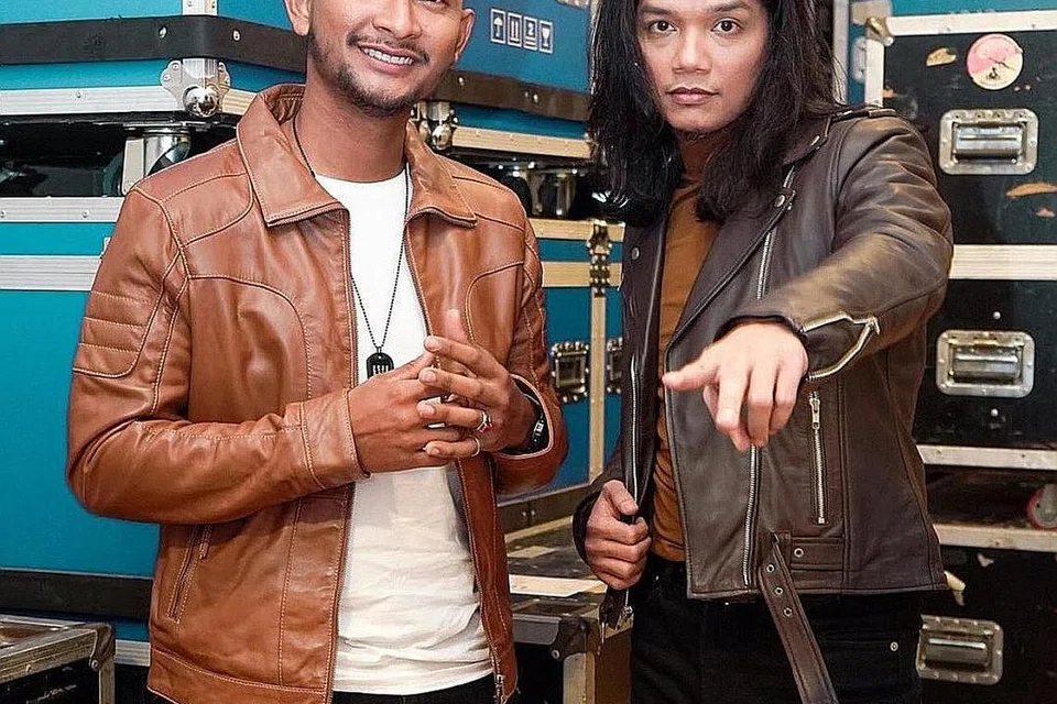 BERI SENTUHAN BARU PADA 'SEMBILU': Oja (kanan) dan Black Hanifah bawa kelainan pada lagu ikonik Ella, Sembilu. - Foto NEON PIXEL OFFICIAL
