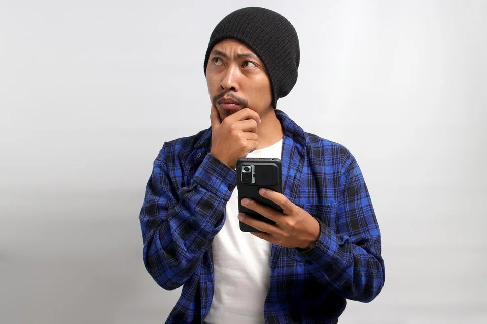 Usah sesekali memandang remeh langkah mengesahkan kesahihan setiap butiran maklumat agama, contohnya yang disebar luas menerusi WhatsApp, Facebook, Instagram dan sebagainya. Jika mahu berkongsi ilmu, seharusnya kita bersikap lebih bertanggungjawab supaya tidak terpalit sama dalam menyebarkan kepalsuan. Sewajarnya rujuk kepada pakar agama dan badan-badan yang bertanggungjawab mengenainya. 