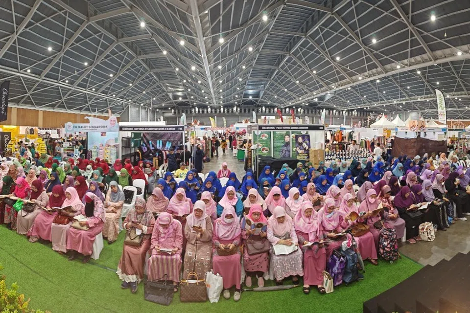 Program Khataman Al-Quran yang dihadiri oleh kaum Muslimah daripada masjid serata Singapura dalam acara di Singapore Expo pada 2024.