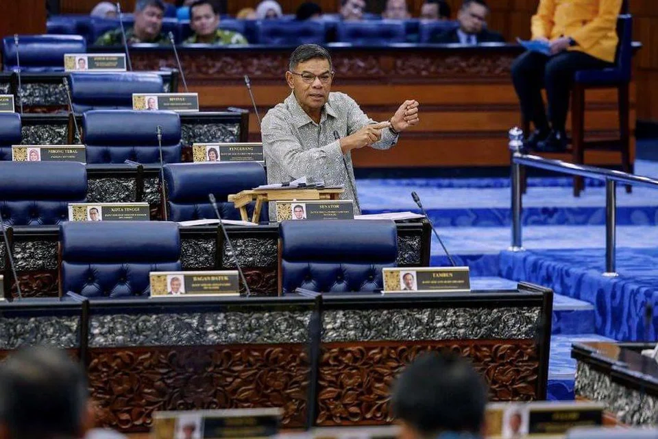Menteri Dalam Negeri Malaysia, Datuk Seri Saifuddin Nasution Ismail, semasa berucap di Parlimen.