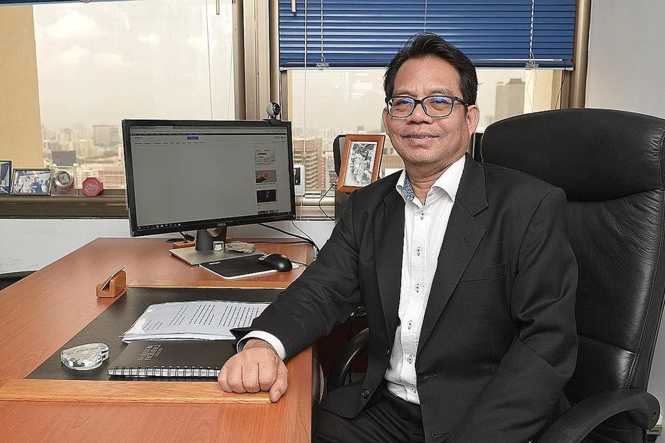  Encik Abdul Rohim Sarip.