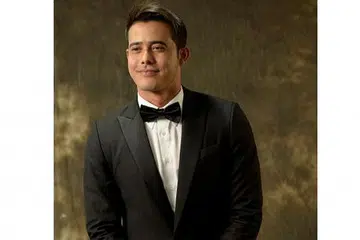 RAIKAN PEMINAT CARA BERBEZA: Zul Ariffin merancang meraikan peminatnya di rumah terbuka yang dianjurkan produk yang menjadikannya duta. - Foto fail