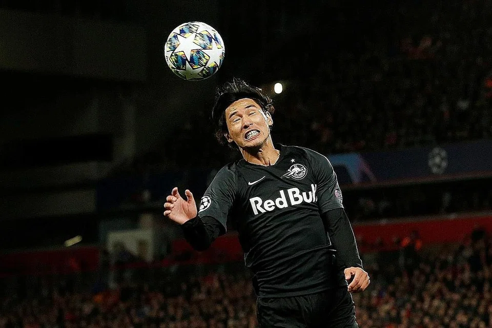 PERKUKUH SERANGAN THE REDS: Takumi Minamino gembira dapat mencapai impiannya bermain dalam EPL dan bagi Liverpool. - Foto REUTERS