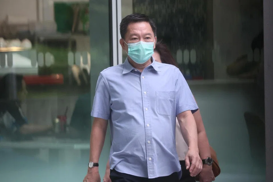 HADAPI PENDAKWAAN: Pegawai kanan bersama Lembaga Perumahan dan Pembangunan (HDB), Tan Siam Chua, hadapi satu pertuduhan bersubahat dalam transaksi rasuah dengan ejen.