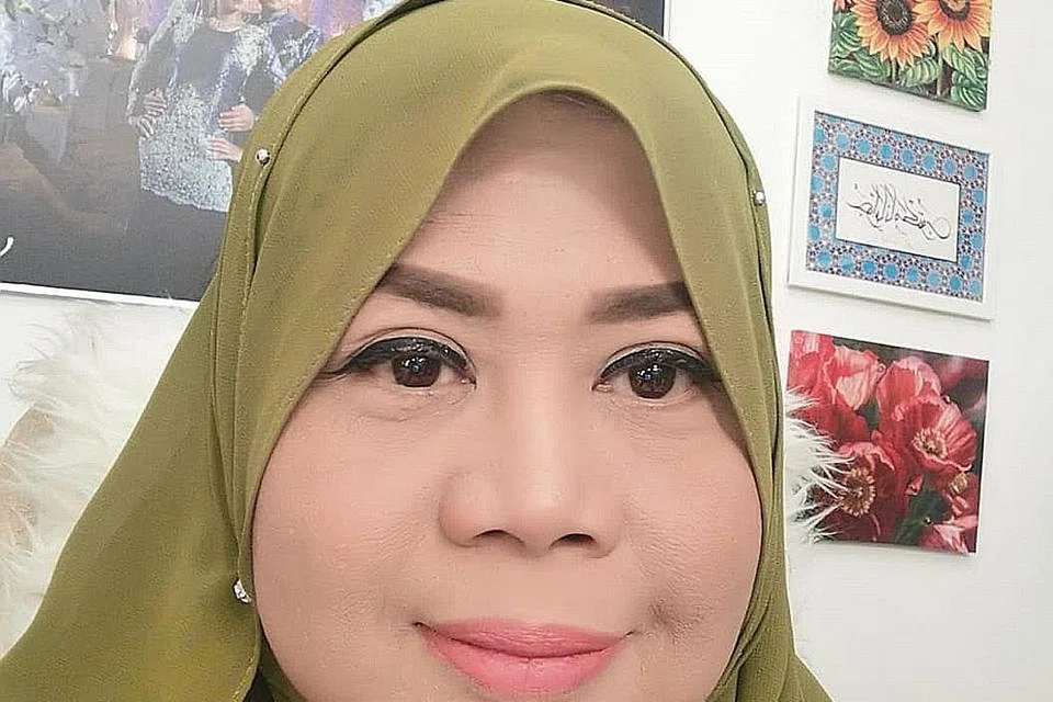 TIADA BEZA: Pemilik Sentimental Wedding, Cik Juliana Maktob berkata ciri-ciri yang kadangkala dikaitkan dengan bos wanita, juga dapat dilihat dalam bos lelaki hari ini, namun yang penting adalah kerjasama yang baik antara pekerja dengan majikan. - Foto ihsan JULIANA MAKTOB