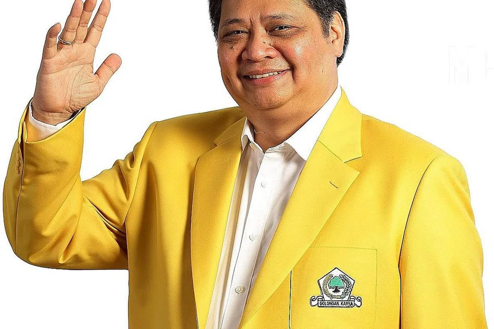 MENTERI PENYELARAS EHWAL EKONOMI: Encik Airlangga Hartato, 59 tahun, mendapat sokongan padu kepimpinan dan akar umbi Parti Golkar seawal Mac lalu. - Foto AIRLANGGAHARTATO/FACEBOOK 