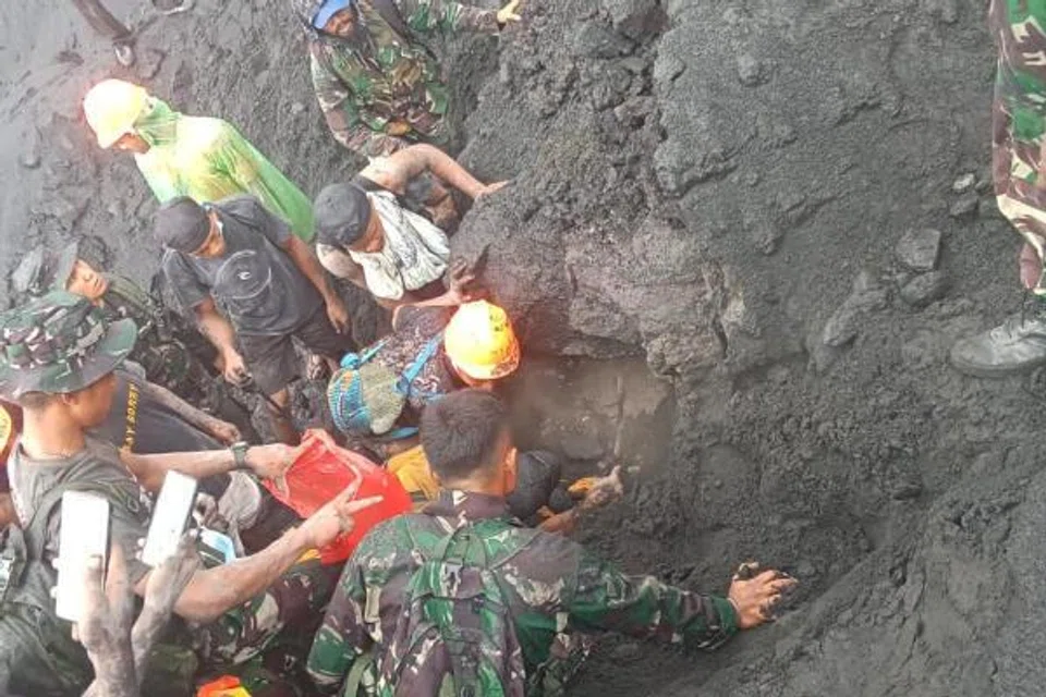 Mangsa korban, Gunung Berapi Dukono, penggemar kegiatan kembara