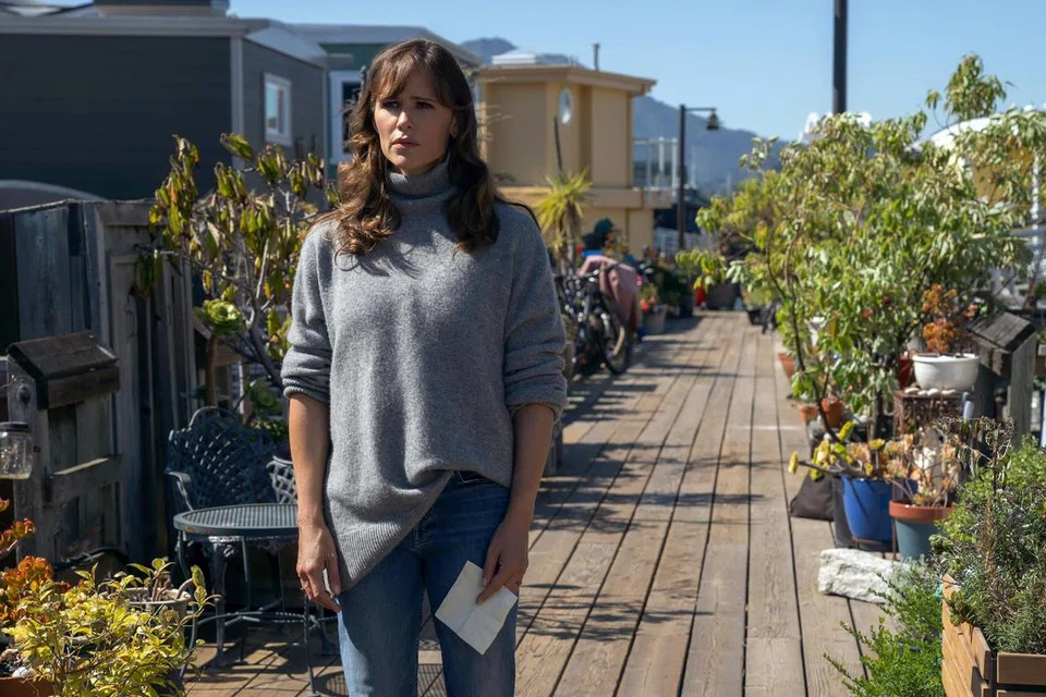 JENNIFER GARNER: Pakar dalam babak aksi lasak. 