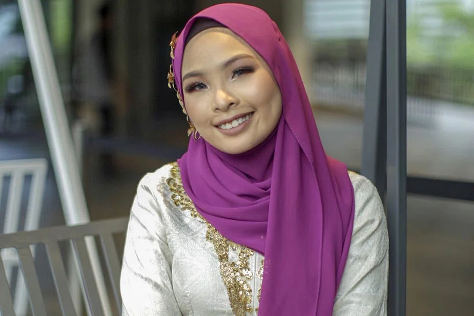 PERLU AGRESIF: Cik Nur Nafilah daripada kumpulan dikir barat SKD pernah dipanggil penonton 'Siti Nordiana' kerana wajahnya yang mirip penyanyi Malaysia itu. - Foto BH oleh IQBAL FAIZAL