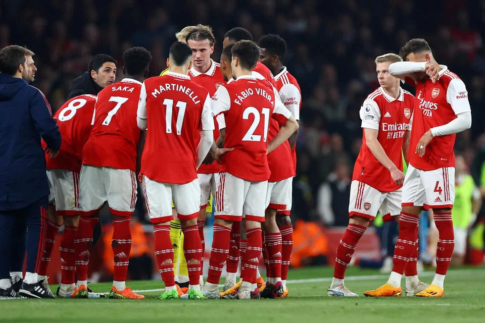 TERLEPAS DARIPADA GENGGAMAN: Pasukan pimpinan Mikel Arteta, Arsenal,  menunjukkan kemajuan hebat namun hampa apabila mahkota liga terlepas daripada genggaman mereka pada penghujung musim.