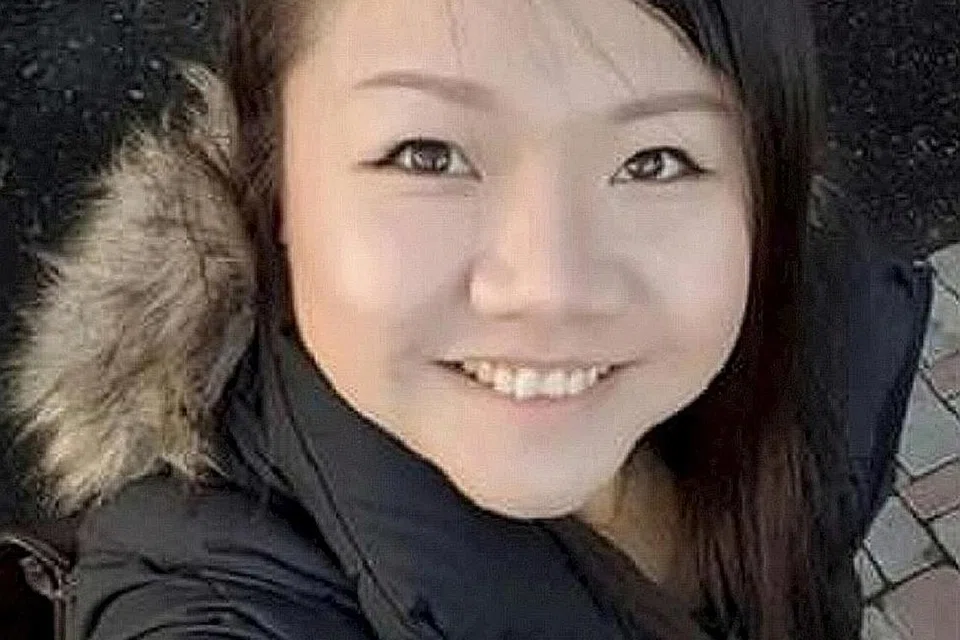 TERKORBAN: Encik Chen Zhi Hao dan Cik Rena Ong (atas) maut apabila karavan mereka bertembung dengan kereta yang datang dari arah bertentangan. - Foto-foto FACEBOOK