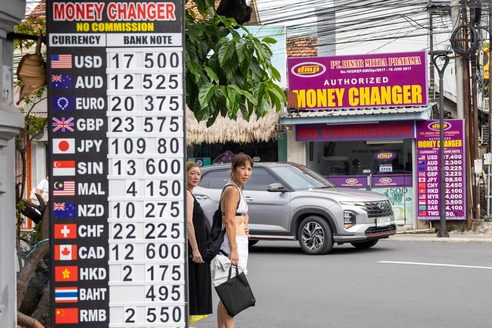 Indonesia, ekonomi, rupiah susut, dolar Amerika