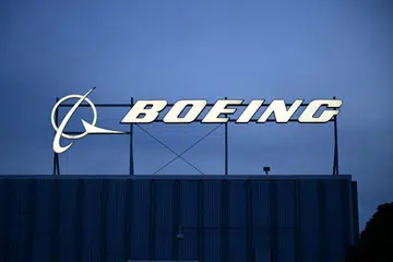 Pentadbiran Penerbangan Persekutuan  (FAA) Amerika Syarikat pada Januari mengambil langkah menghalang Boeing daripada mengeluarkan melebihi 38 pesawat MAX sebulan, sehingga ia berpuas hati dengan peningkatan mutu dan pembuatan syarikat pengeluar pesawat itu. 
