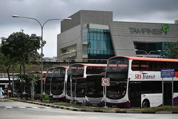 KELOMPOK PERTUKARAN BAS: Terdapat lapan pertukaran bas setempat yang dikaitkan dengan kelompok jangkitan Covid-19, termasuk di Tampines (gambar atas) dan Punggol. - Foto fail